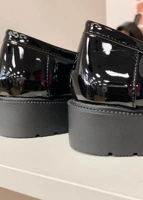 Mocassins noirs vernis 