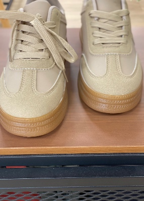 Baskets modèle Baby