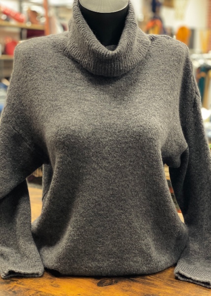 Pull Adena col roulé boule 