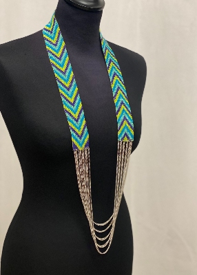 Sautoir tissé et drappé defile