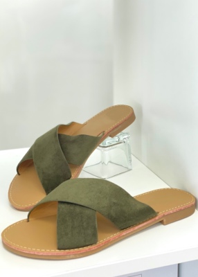 Sandales plates kaki defile