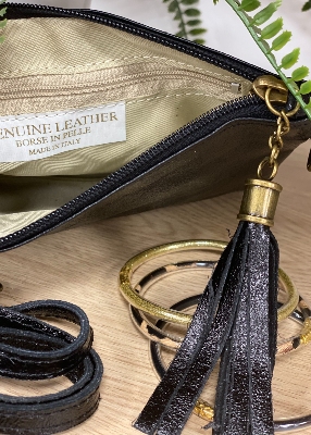 Pochette cuir paillettes unies